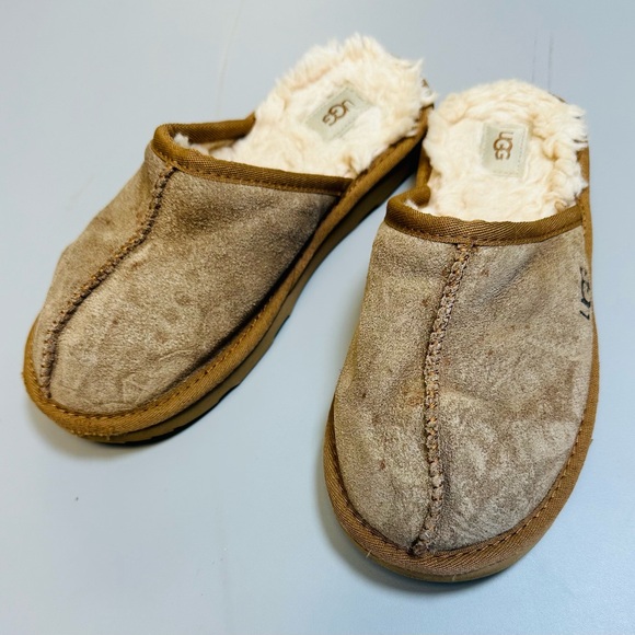 UGG Other - Kids size 4 Ugg slip on shoes